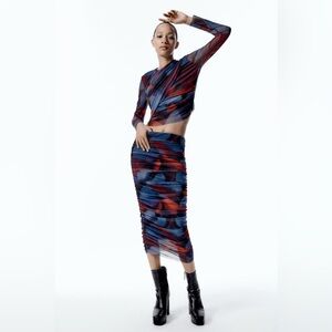 ZARA- 2 piece set (size SM)PRINTED TULLE WRAP TOP/PRINTED TULLE SKIRT (red/navy)